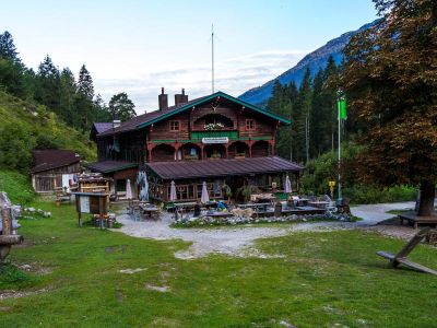 027-Das Anton-Karg-Haus in Hinterbaerenbad